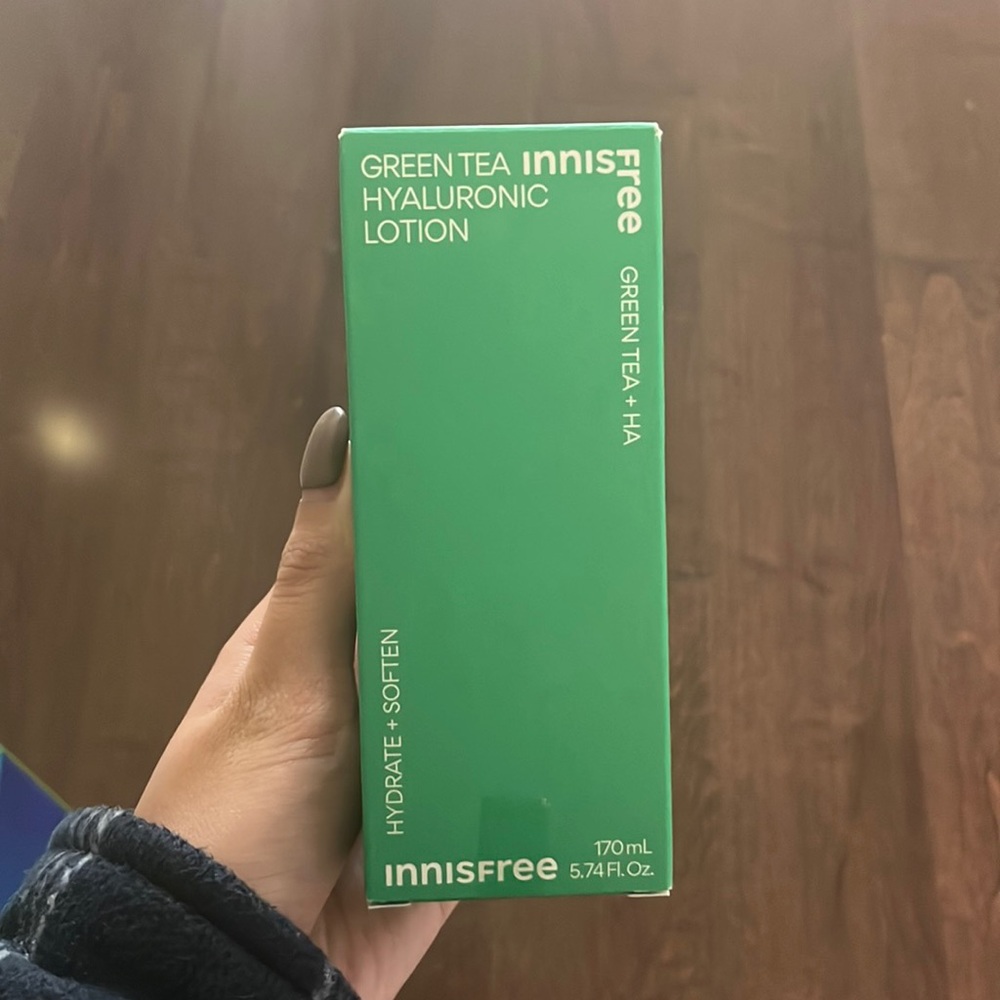 Innisfree green tea hyaluronic lotion